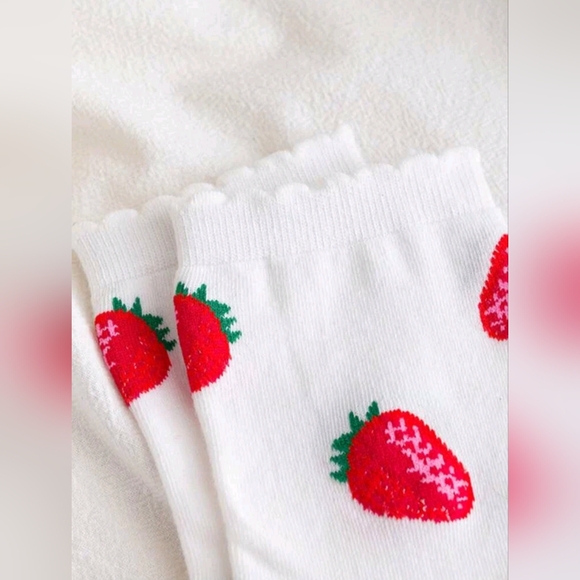 2pairs Strawberry Print Crew Socks - Picture 5 of 6